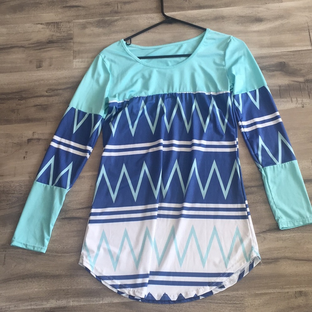Blue long sleeve chevron pattern shirt